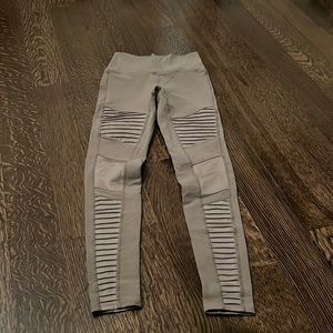 Alo Yoga Moto Legging size Small in khaki color